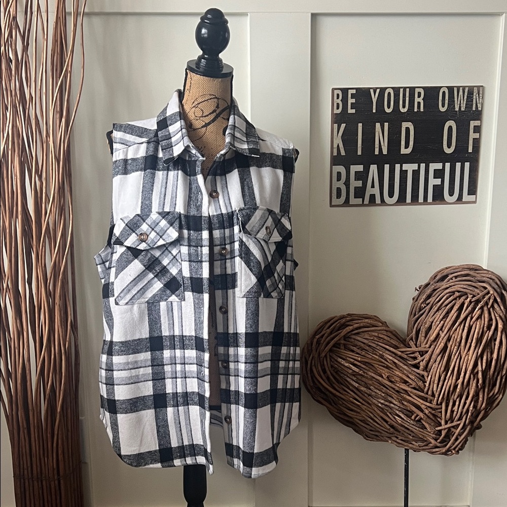 Ci Sono Black and White Plaid Vest